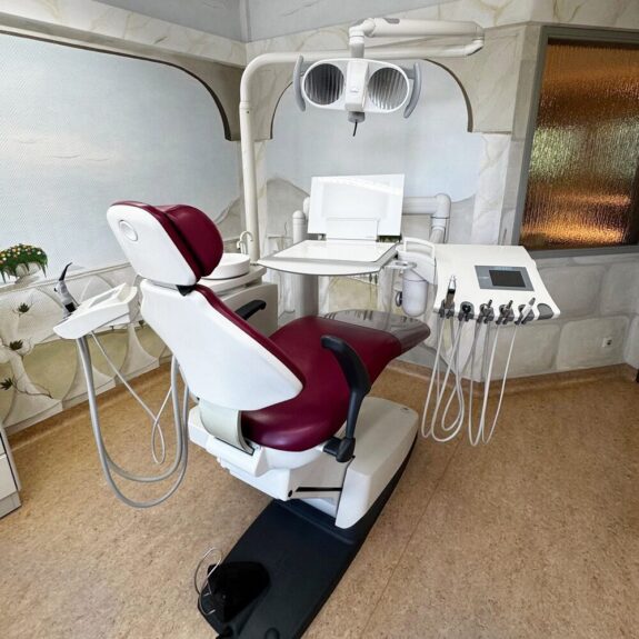 Ultradent U1500 Behandlungseinheit mit Trockenabsaugung Baujahr 2008 | 331322