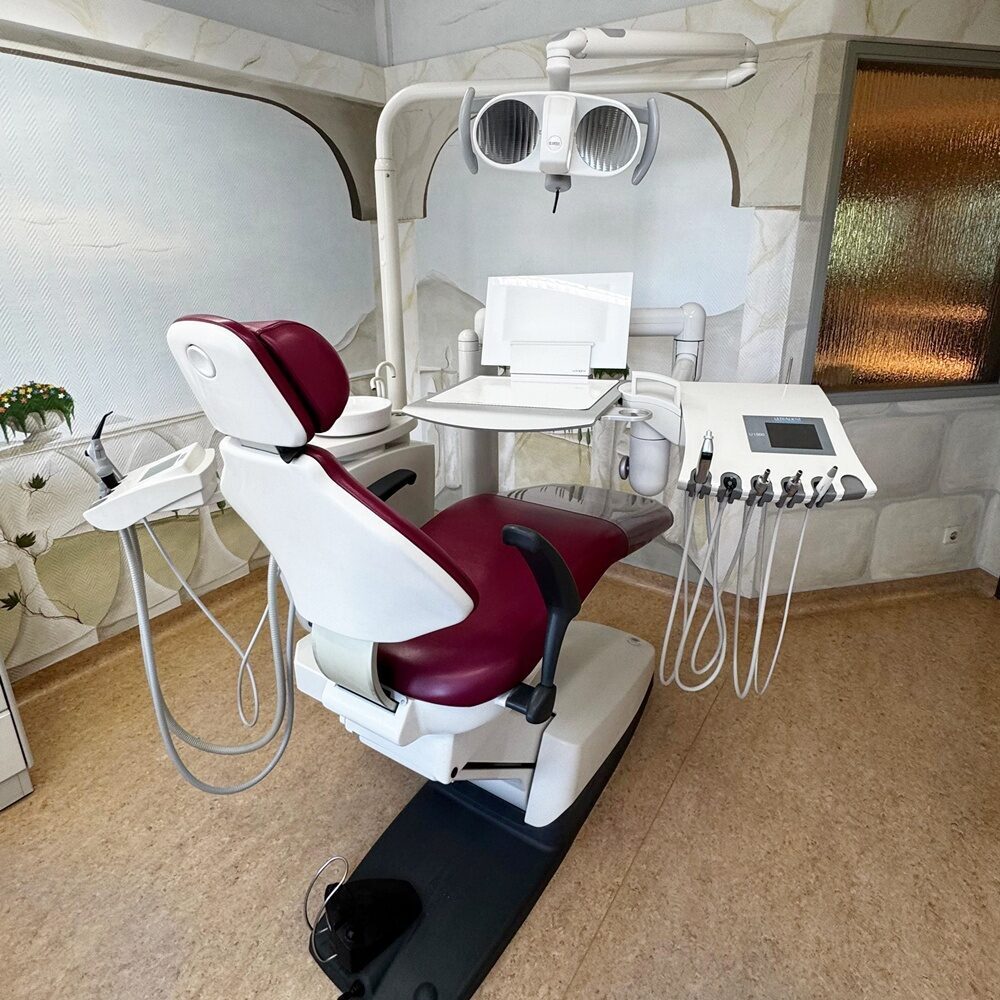 Ultradent U1500 Behandlungseinheit mit Trockenabsaugung Baujahr 2008 | 331322 Ultradent U1500 Behandlungseinheit mit Trockenabsaugung Baujahr 2008 | 331322