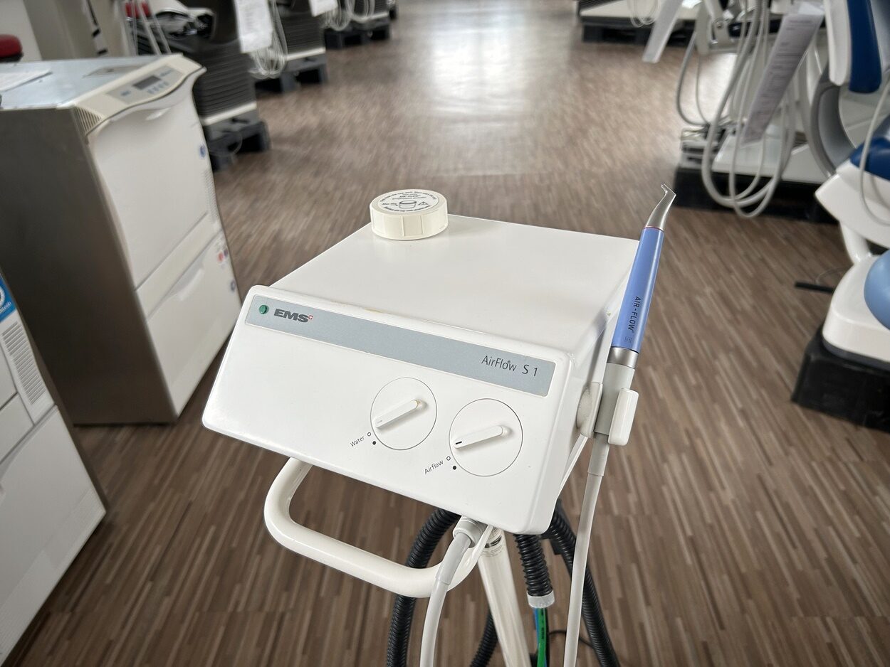 EMS Air Flow S1 Pulverstrahlgerät Prophylaxe mit CART | 330946 EMS Air Flow S1 Pulverstrahlgerät Prophylaxe mit CART | 330946