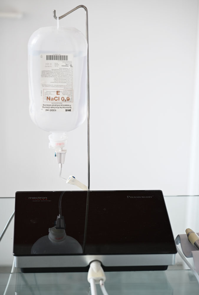 Im Auftrag: Mectron Piezosurgery Touch Basic 1 plus Handstück und 2x Osteotomy Kit | 331472 Im Auftrag: Mectron Piezosurgery Touch Basic 1 plus Handstück und 2x Osteotomy Kit | 331472