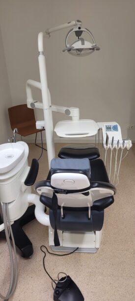 ULTRADENT easy FLY KFO-Behandlungsstuhl/Behandlungseinheit TOP ZUSTAND ULTRADENT easy FLY KFO-Behandlungsstuhl/Behandlungseinheit TOP ZUSTAND