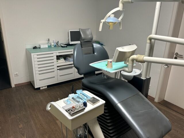 Behandlungseinheit Sirona C4+ | 332990 Behandlungseinheit Sirona C4+ | 332990