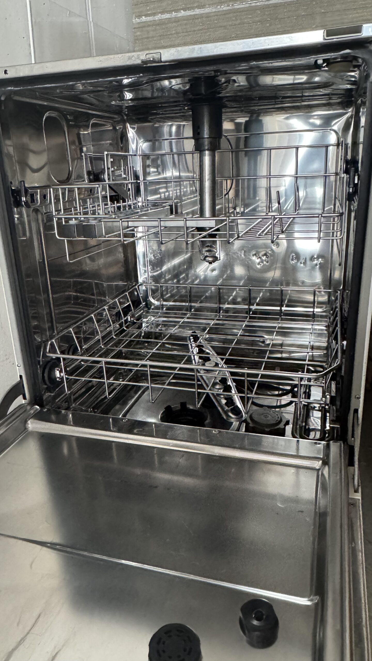 Thermodesinfektor Miele G7881 mit Dosieranlage und Wasseraufbereiter G7985 | 332296 Thermodesinfektor Miele G7881 mit Dosieranlage und Wasseraufbereiter G7985 | 332296