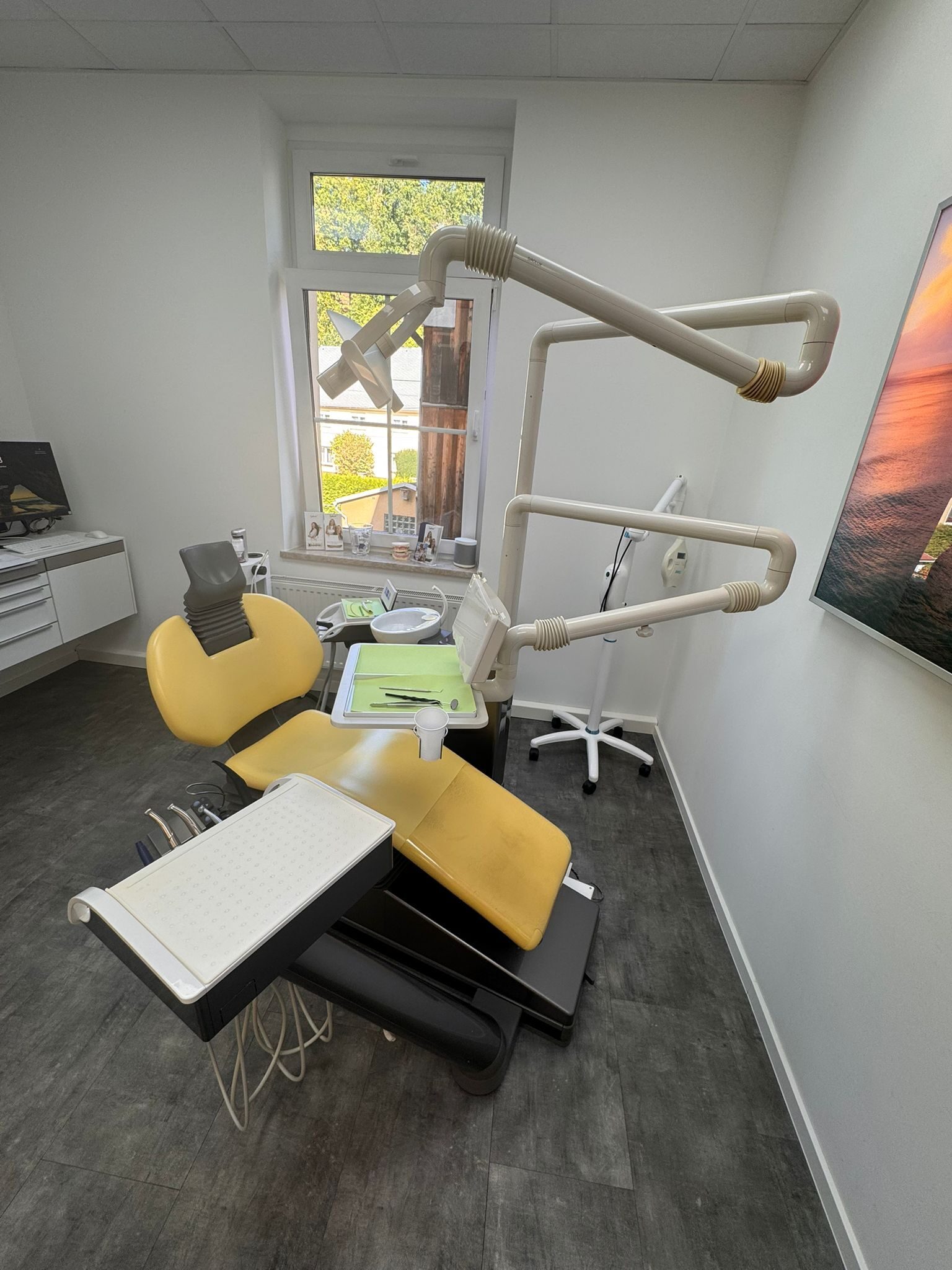 Sirona C2+ Behandlungseinheit Trockenabsaugung, Amalgamabscheider | 332435 Sirona C2+ Behandlungseinheit Trockenabsaugung, Amalgamabscheider | 332435
