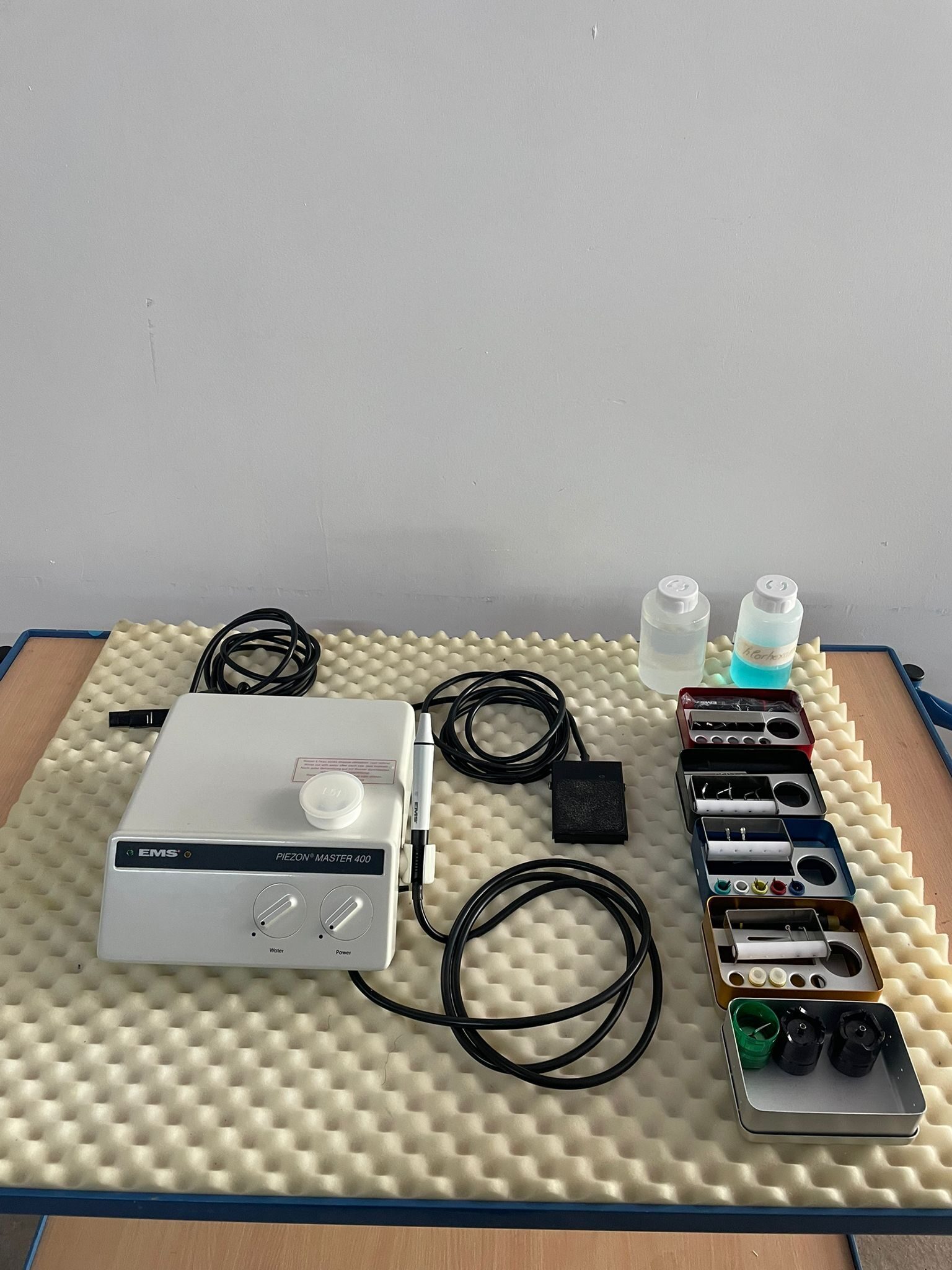EMS Dental Piezon Master 400 Ultraschall Prophylaxegerät mit Zubehör | 333780 EMS Dental Piezon Master 400 Ultraschall Prophylaxegerät mit Zubehör | 333780
