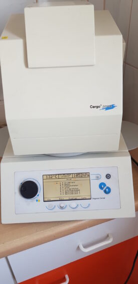 Kombiofen DeguDent Cergo press inkl. Vakuumpumpe kaum benutzt Kombiofen DeguDent Cergo press inkl. Vakuumpumpe kaum benutzt