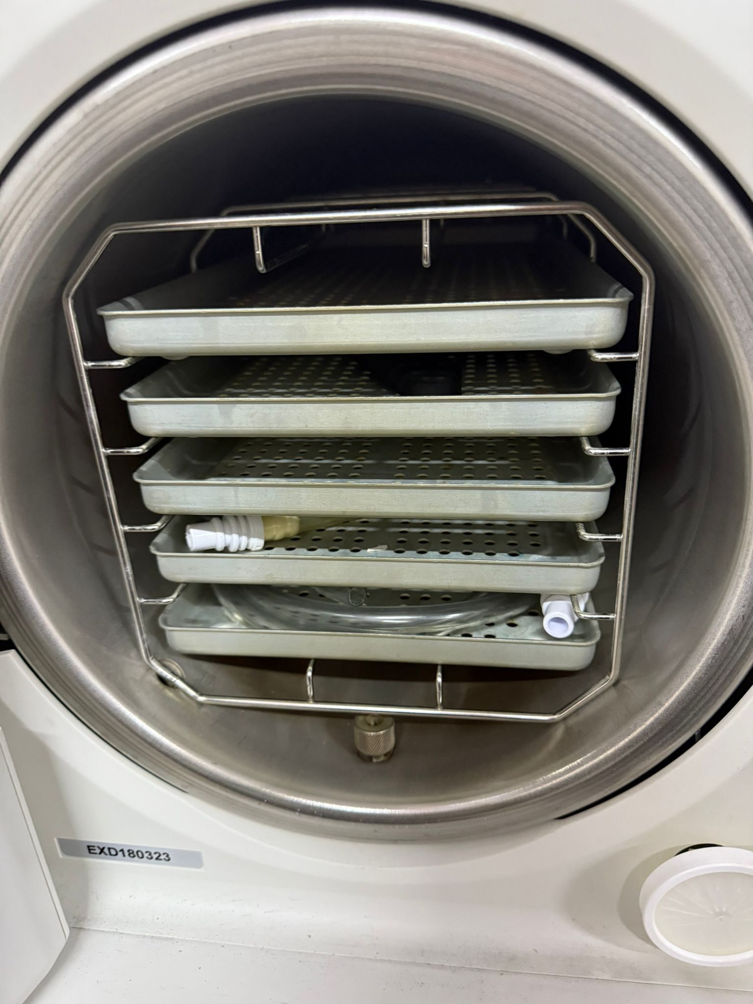 Euronda E 10 Steri B-Klasse 24 Liter Autoklav – Sterilisator Stand Aloun + Trays | 333936 Euronda E 10 Steri B-Klasse 24 Liter Autoklav – Sterilisator Stand Aloun + Trays | 333936