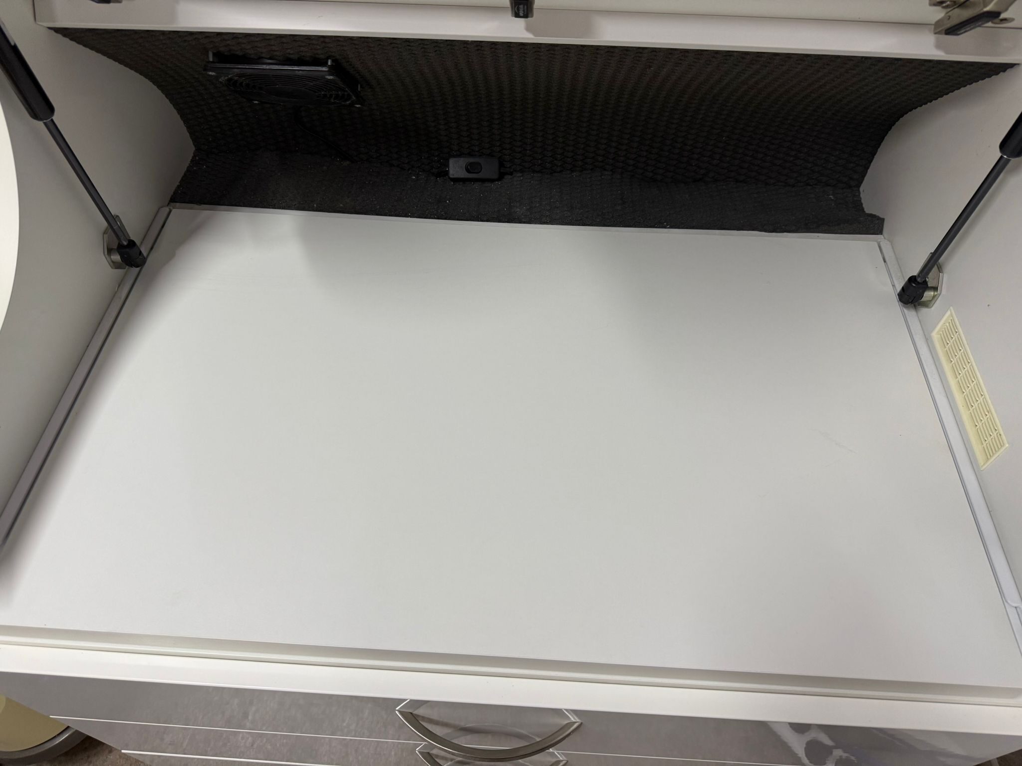 Sirona Kappler Schallschutzschrank für Cerec MC / X / XL / Premium Fräseinheit | 333749 Sirona Kappler Schallschutzschrank für Cerec MC / X / XL / Premium Fräseinheit | 333749