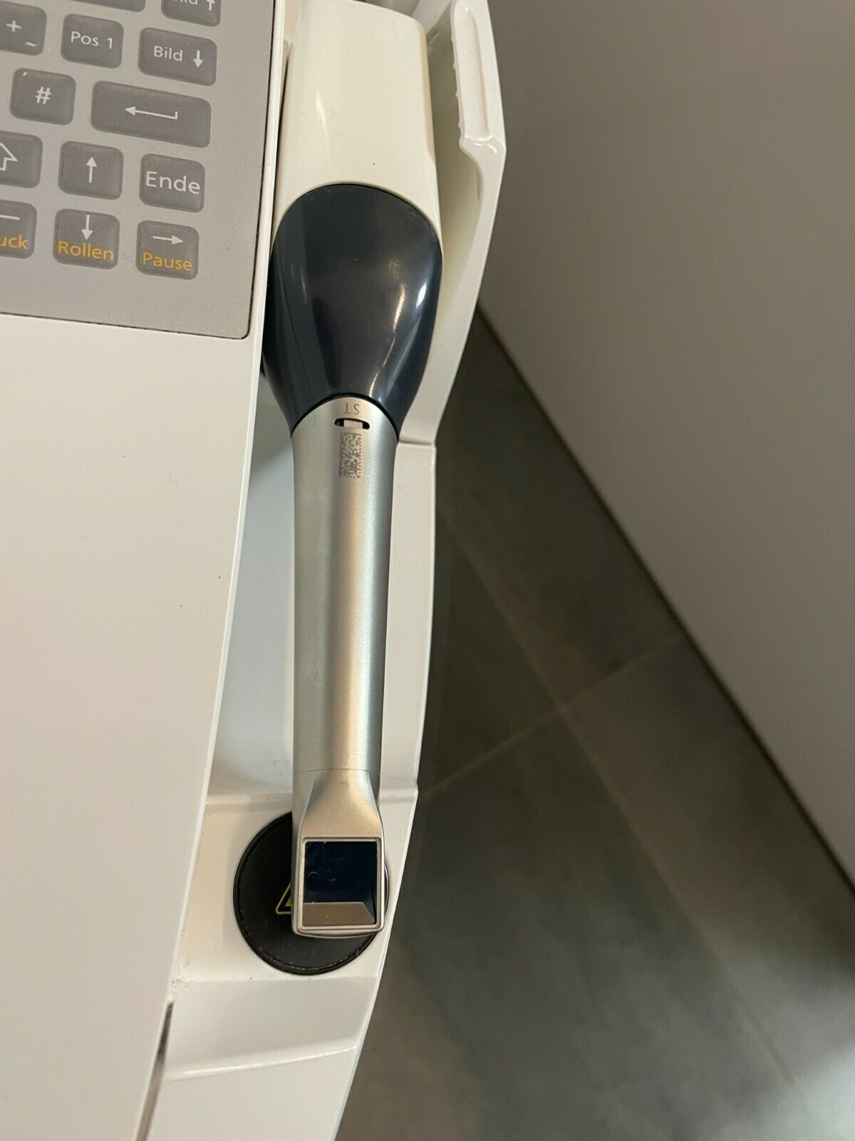 Dentsply Sirona CEREC Omnicam / Aufnahmeeinheit / SW 5.3 / PC 5.2.1 / Windows 10 | 333684 Dentsply Sirona CEREC Omnicam / Aufnahmeeinheit / SW 5.3 / PC 5.2.1 / Windows 10 | 333684
