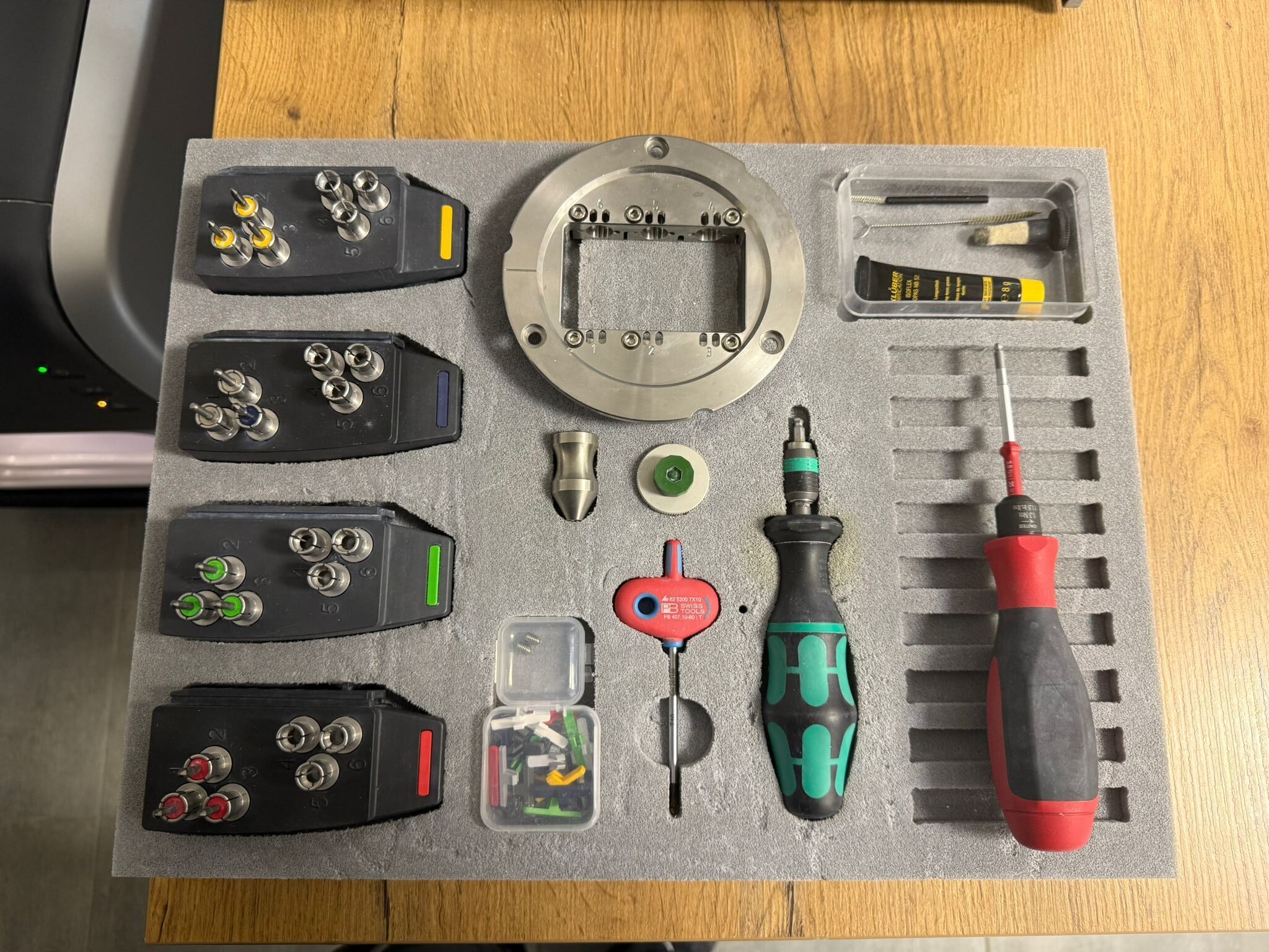 Dentsply Sirona inLab MC X5 Fräseinheit / Absaugung / In Lab CAM SW 20 Lizenz | 334495 Dentsply Sirona inLab MC X5 Fräseinheit / Absaugung / In Lab CAM SW 20 Lizenz | 334495