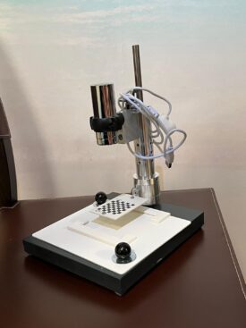 digitales USB- Mikroskop mit verstellbaren Ständer digitales USB- Mikroskop mit verstellbaren Ständer