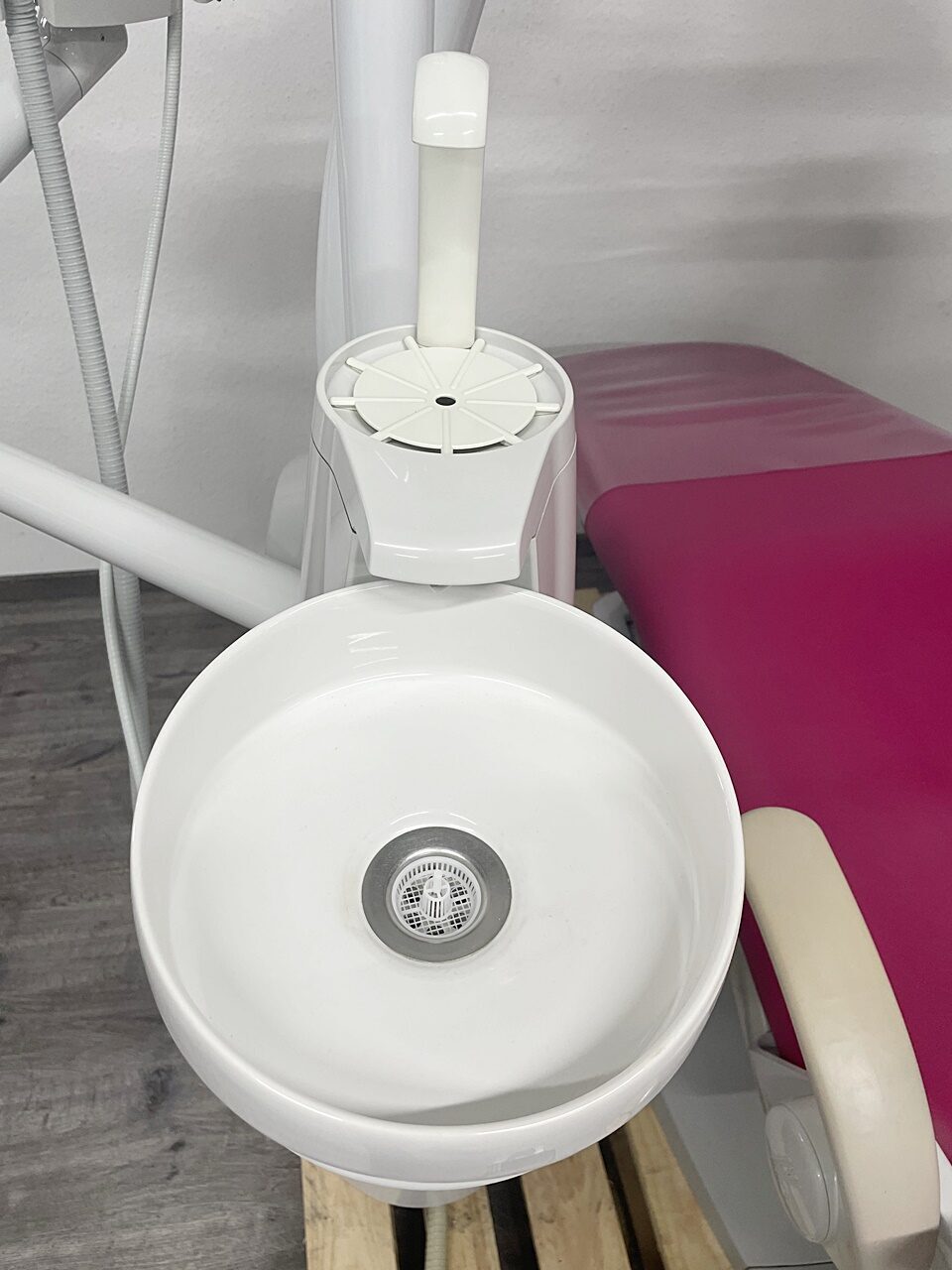 KaVo Primus 1058 TM Behandlungseinheit mit Faro Maia LED Lampe | 333736 KaVo Primus 1058 TM Behandlungseinheit mit Faro Maia LED Lampe | 333736