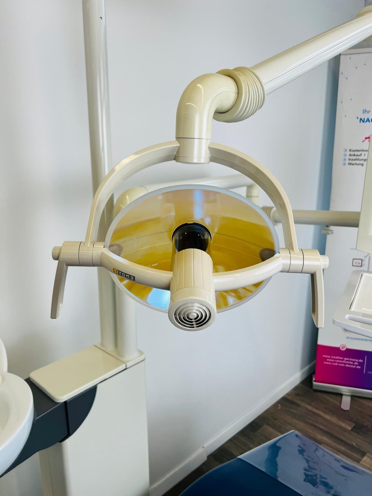 Sirona M1+ Behandlungseinheit gebraucht, gepflegt | 333444 Sirona M1+ Behandlungseinheit gebraucht, gepflegt | 333444