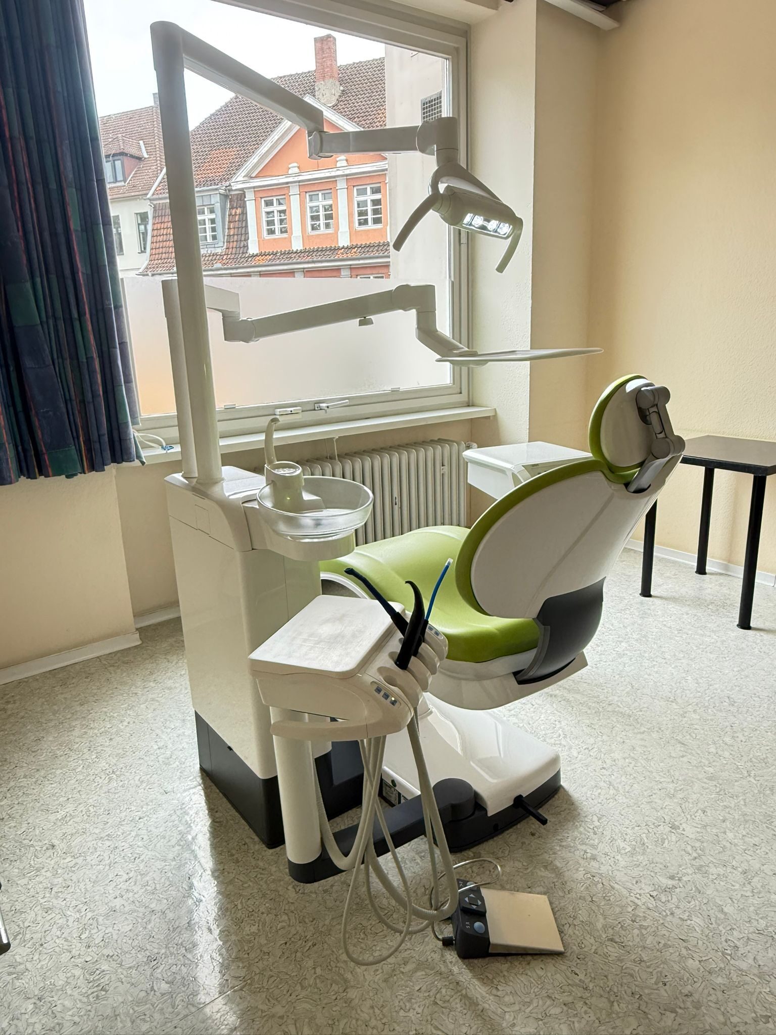 Dentsply Sirona Sinius Behandlungseinheit aus Praxisauflösung | 333432 Dentsply Sirona Sinius Behandlungseinheit aus Praxisauflösung | 333432