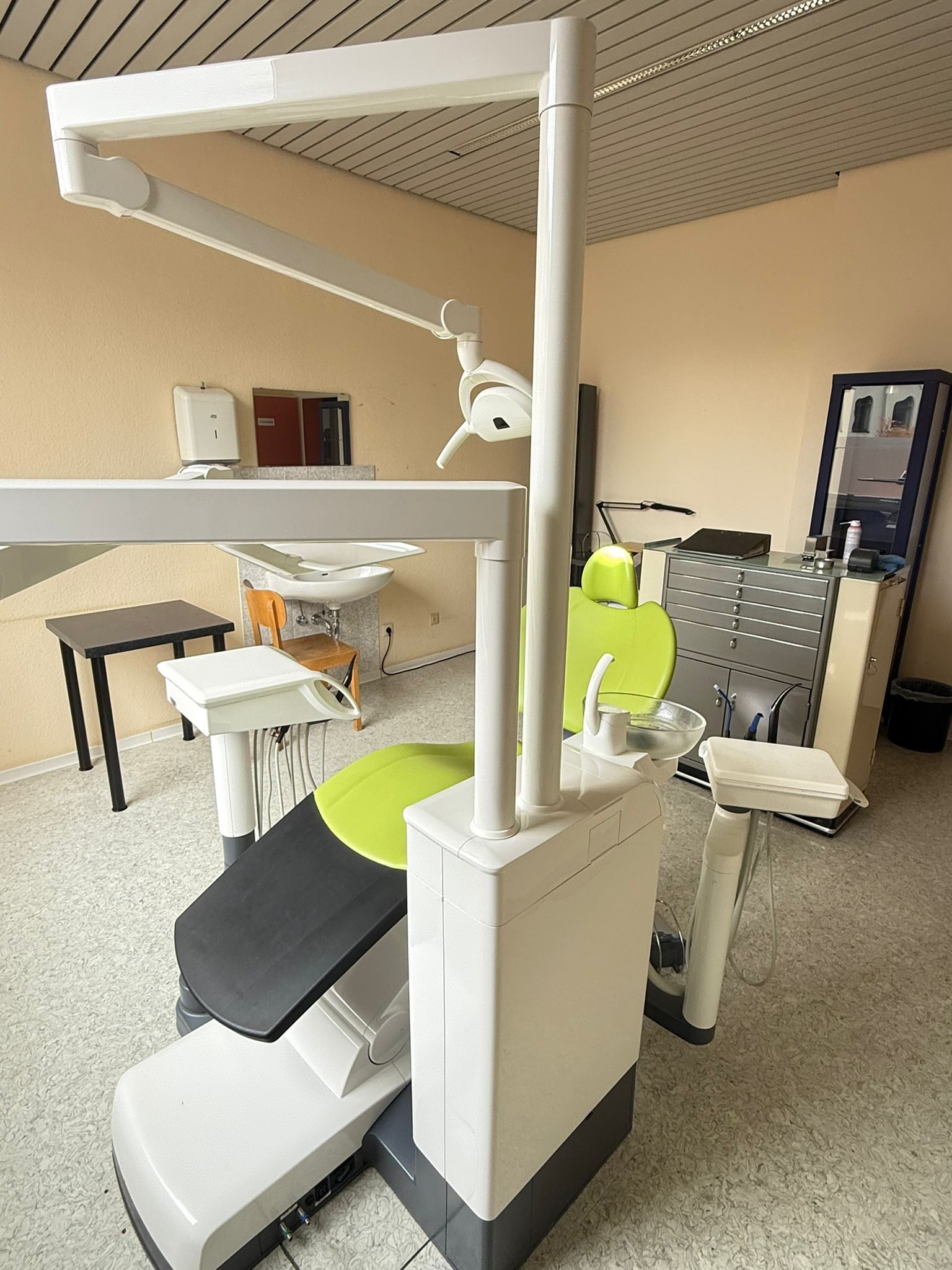 Dentsply Sirona Sinius Behandlungseinheit aus Praxisauflösung | 333433 Dentsply Sirona Sinius Behandlungseinheit aus Praxisauflösung | 333433