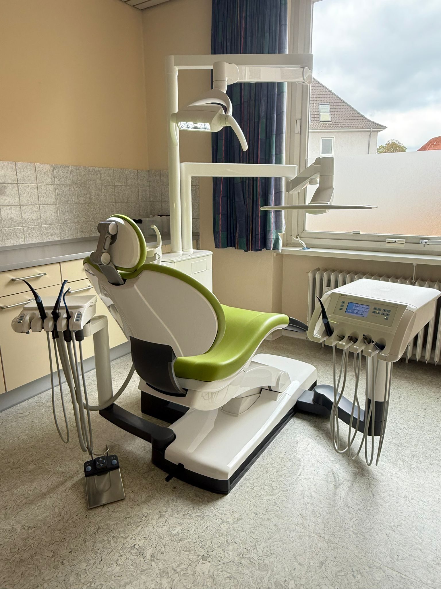 Dentsply Sirona Sinius Behandlungseinheit aus Praxisauflösung | 333437 Dentsply Sirona Sinius Behandlungseinheit aus Praxisauflösung | 333437