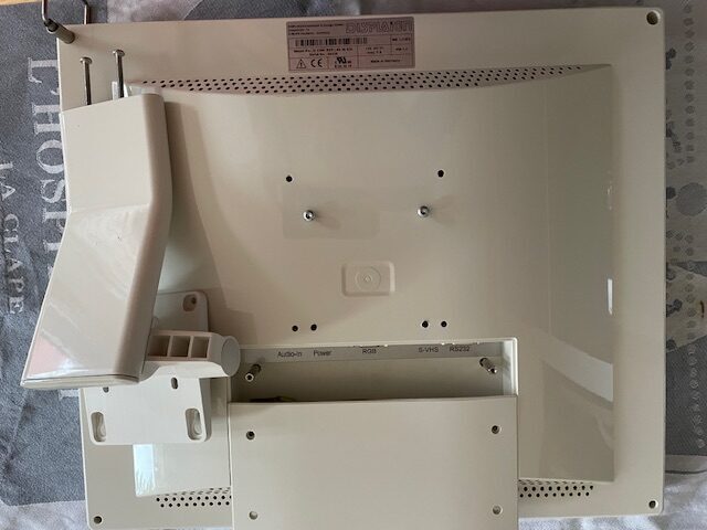 Monitor (defekt ) für Sirona M1+ Behandlungseinheit an Bastler | 333884 Monitor (defekt ) für Sirona M1+ Behandlungseinheit an Bastler | 333884