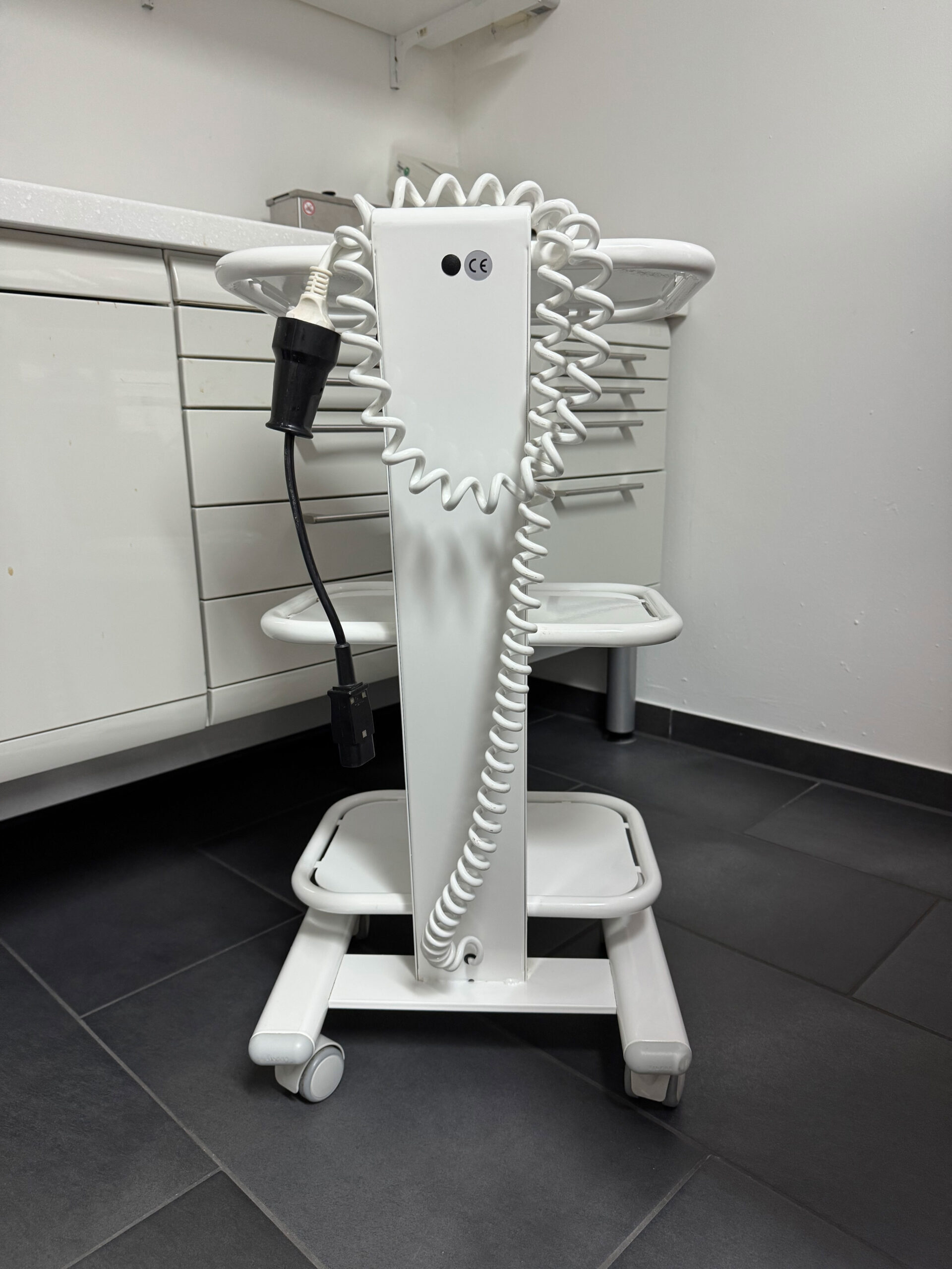 Dental Cart mit Anschlüssen | 333310 Dental Cart mit Anschlüssen | 333310