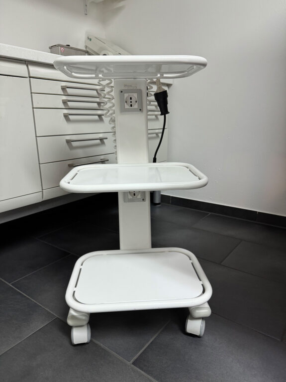 Dental Cart mit Anschlüssen | 333309