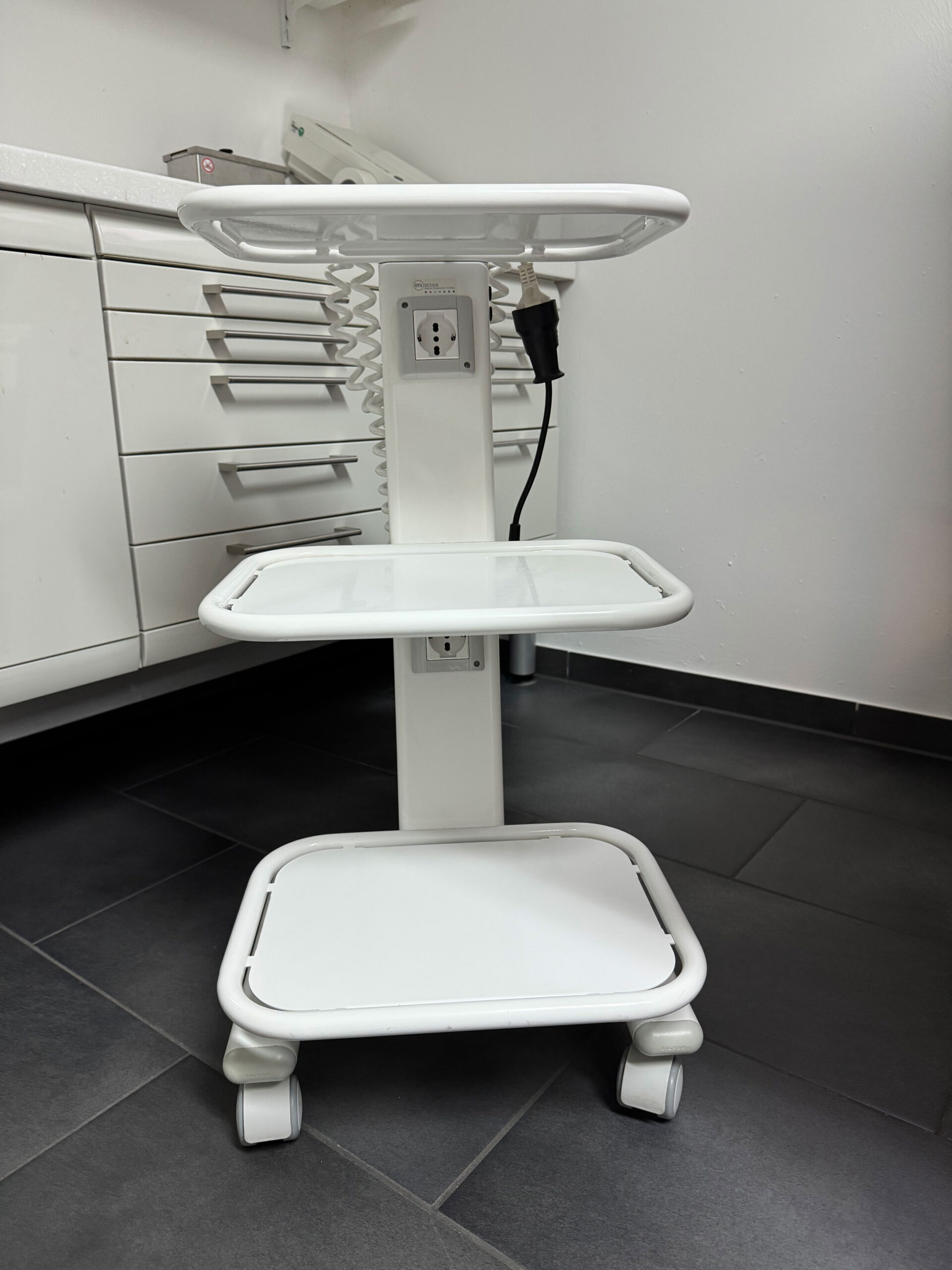 Dental Cart mit Anschlüssen | 333309 Dental Cart mit Anschlüssen | 333309
