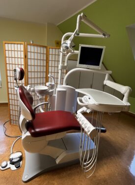 gebrauchte Dentaleinheit – Typ Clesta II – Hersteller Belmont (zur Zeit noch in Betrieb) gebrauchte Dentaleinheit – Typ Clesta II – Hersteller Belmont (zur Zeit noch in Betrieb)