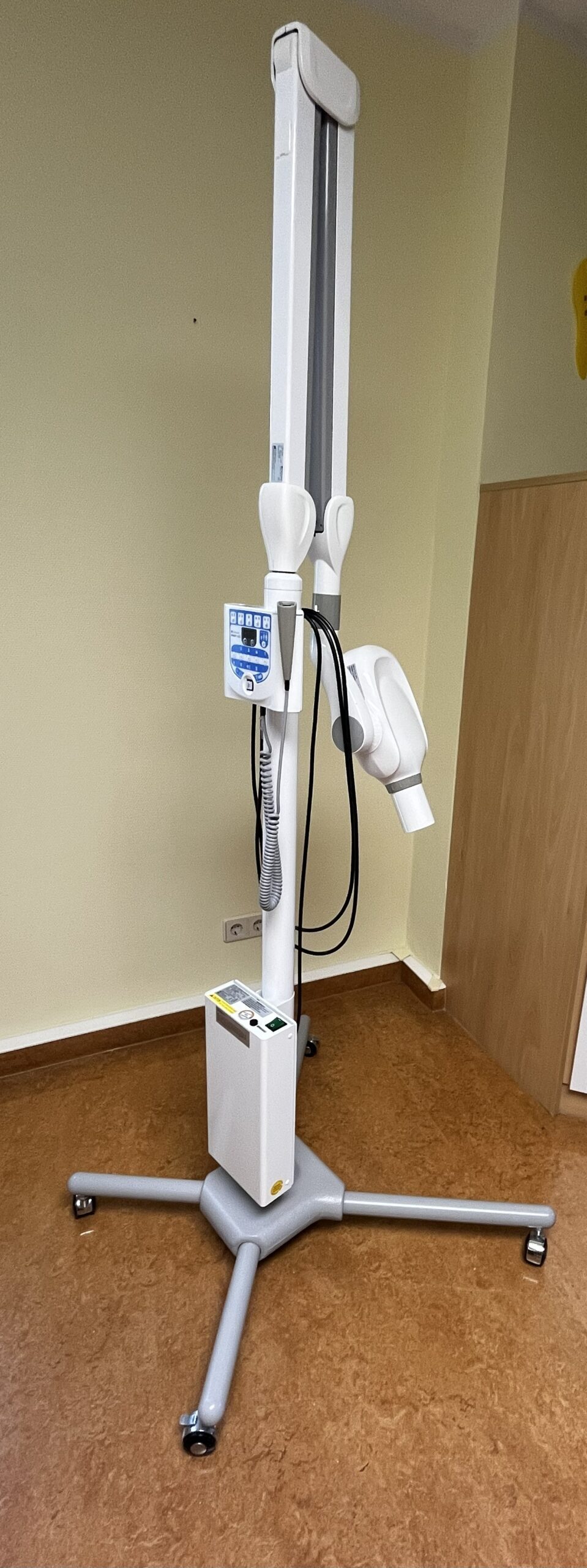 gebrauchtes Kleinröntgengerät – fahrbar (zur Zeit noch in Betrieb)- Hersteller Belmont – Typ Phot X II – 303 FM (mobiler Typ) | 334307 gebrauchtes Kleinröntgengerät – fahrbar (zur Zeit noch in Betrieb)- Hersteller Belmont – Typ Phot X II – 303 FM (mobiler Typ) | 334307