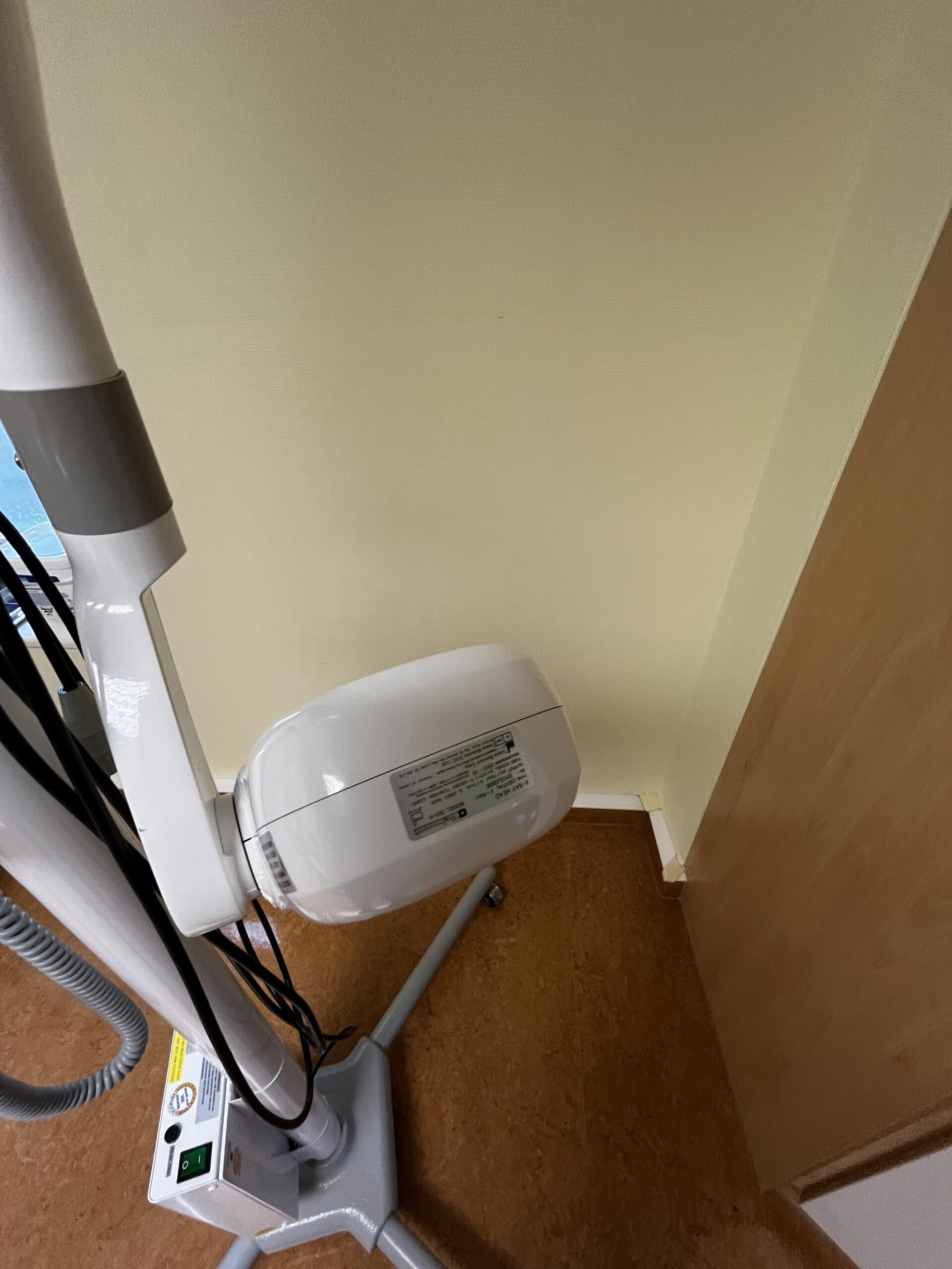 gebrauchtes Kleinröntgengerät – fahrbar (zur Zeit noch in Betrieb)- Hersteller Belmont – Typ Phot X II – 303 FM (mobiler Typ) | 334309 gebrauchtes Kleinröntgengerät – fahrbar (zur Zeit noch in Betrieb)- Hersteller Belmont – Typ Phot X II – 303 FM (mobiler Typ) | 334309