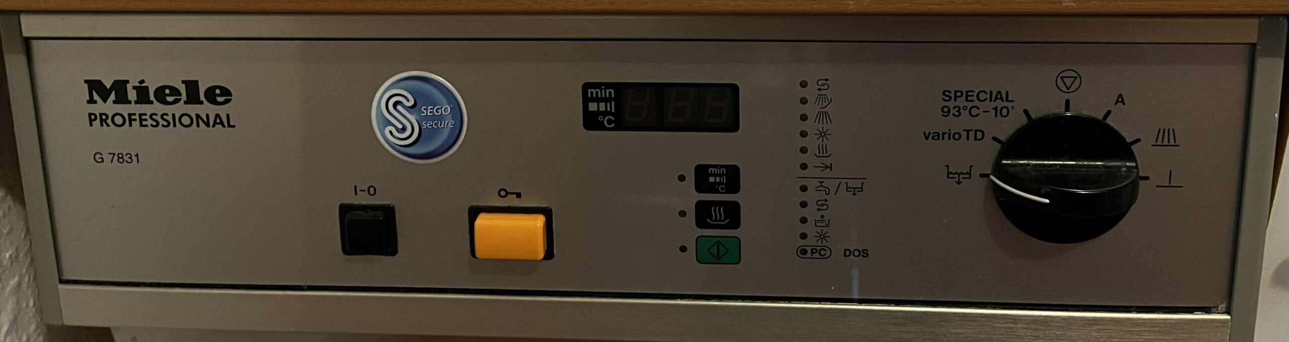 gebrauchter Thermodesinfektor Typ G 7831 – Hersteller Miele (zur Zeit noch in Betrieb) | 334340 gebrauchter Thermodesinfektor Typ G 7831 – Hersteller Miele (zur Zeit noch in Betrieb) | 334340