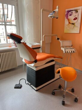 2 Behandlungseinheiten  Sirona E 2 Behandlungseinheiten  Sirona E