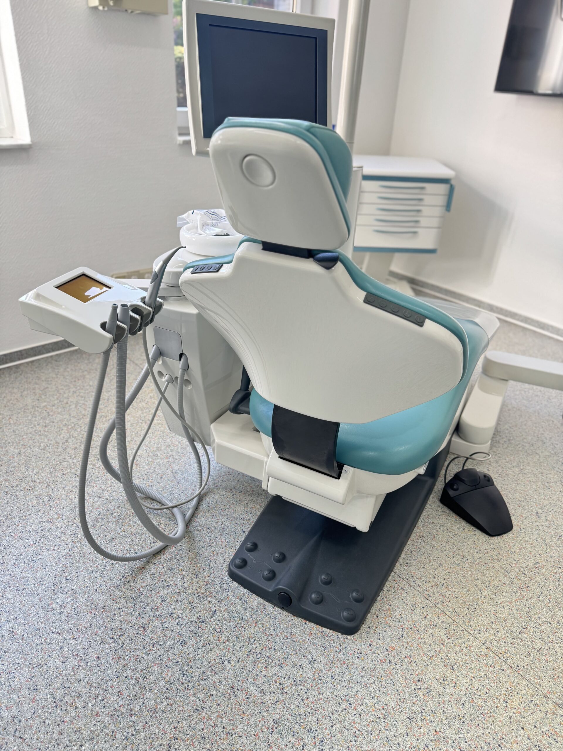 Ultradent U5000 Behandlungseinheit gebraucht aus Praxisauflösung | 333711 Ultradent U5000 Behandlungseinheit gebraucht aus Praxisauflösung | 333711
