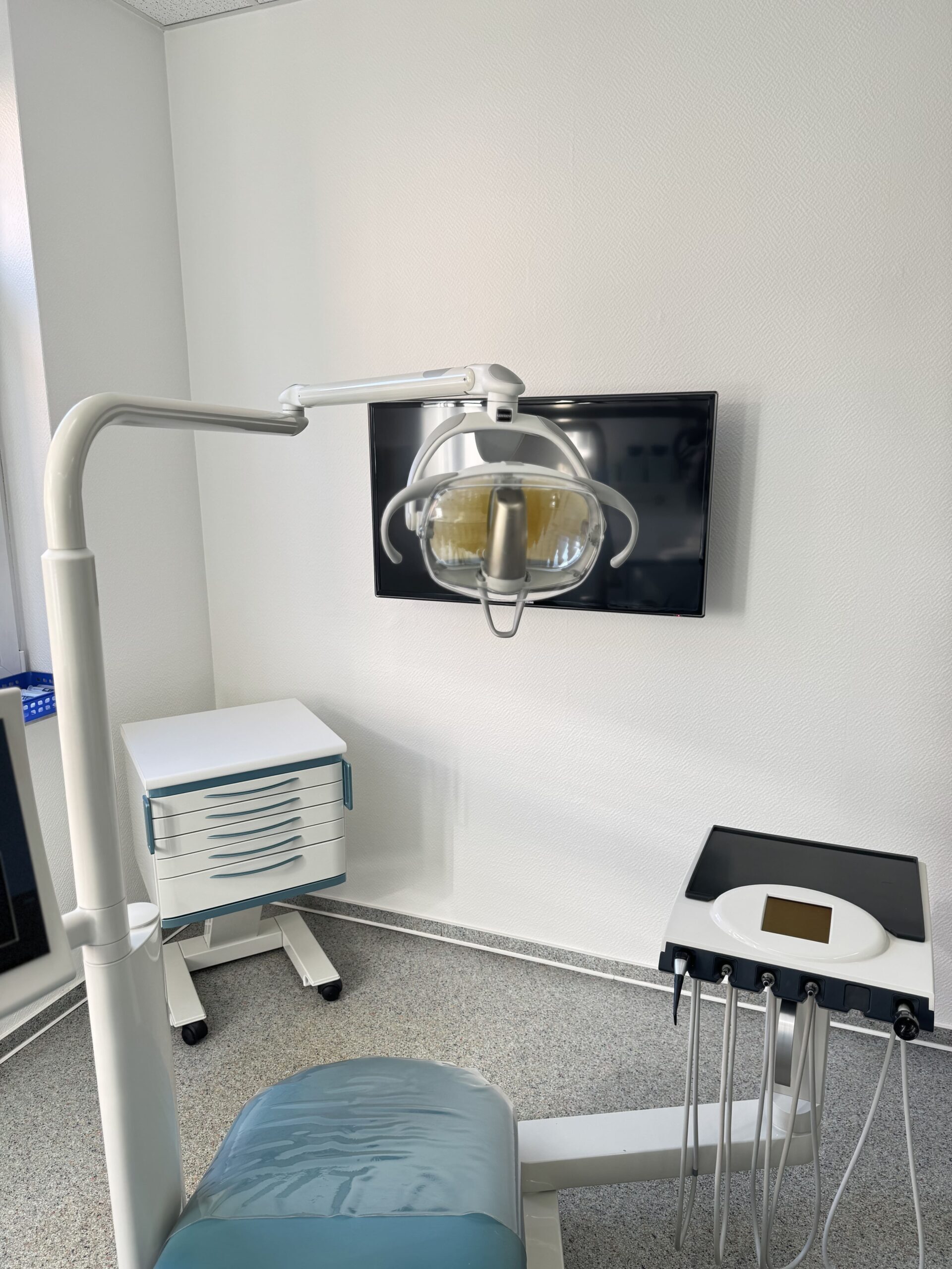 Ultradent U5000 Behandlungseinheit gebraucht aus Praxisauflösung | 333713 Ultradent U5000 Behandlungseinheit gebraucht aus Praxisauflösung | 333713