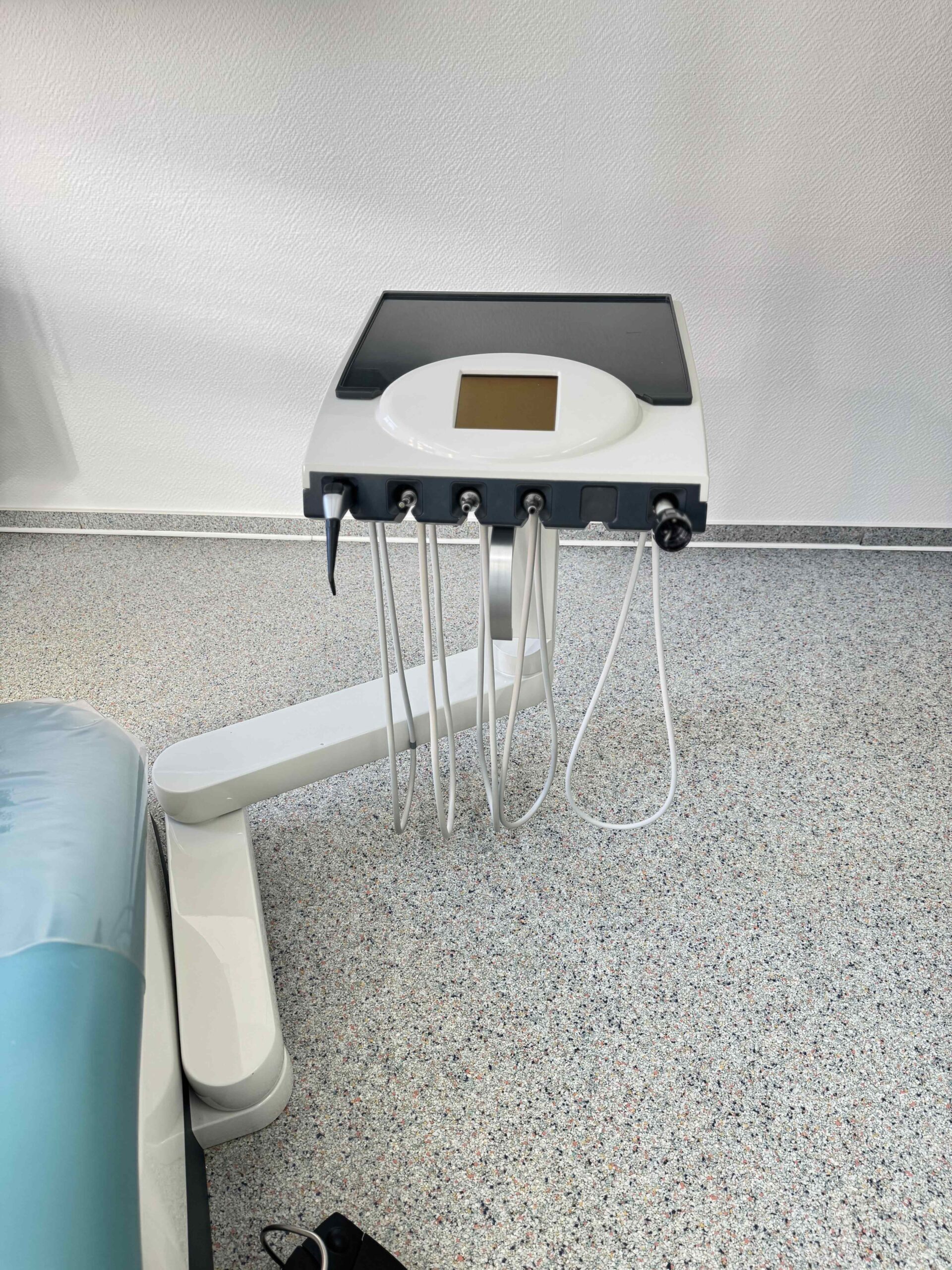 Ultradent U5000 Behandlungseinheit gebraucht aus Praxisauflösung | 333716 Ultradent U5000 Behandlungseinheit gebraucht aus Praxisauflösung | 333716