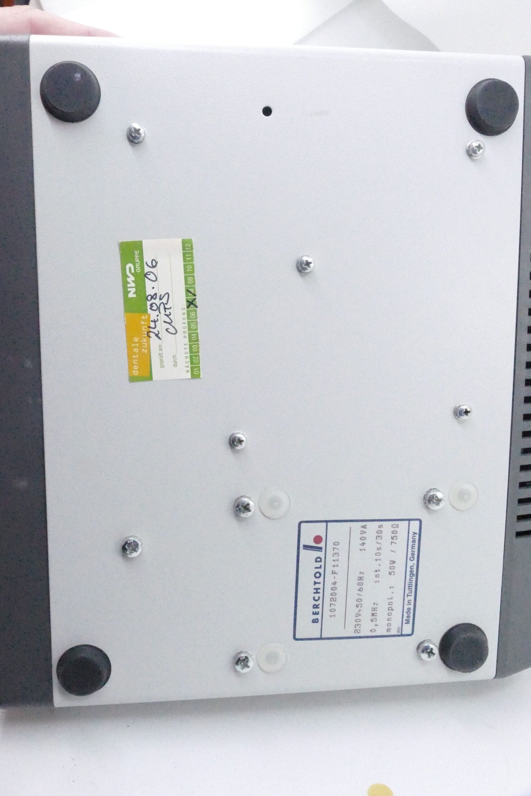 BECHTHOLD HF CHIRURGIEGERÄT ELEKTROTROM™ 70-D | 333484 BECHTHOLD HF CHIRURGIEGERÄT ELEKTROTROM™ 70-D | 333484