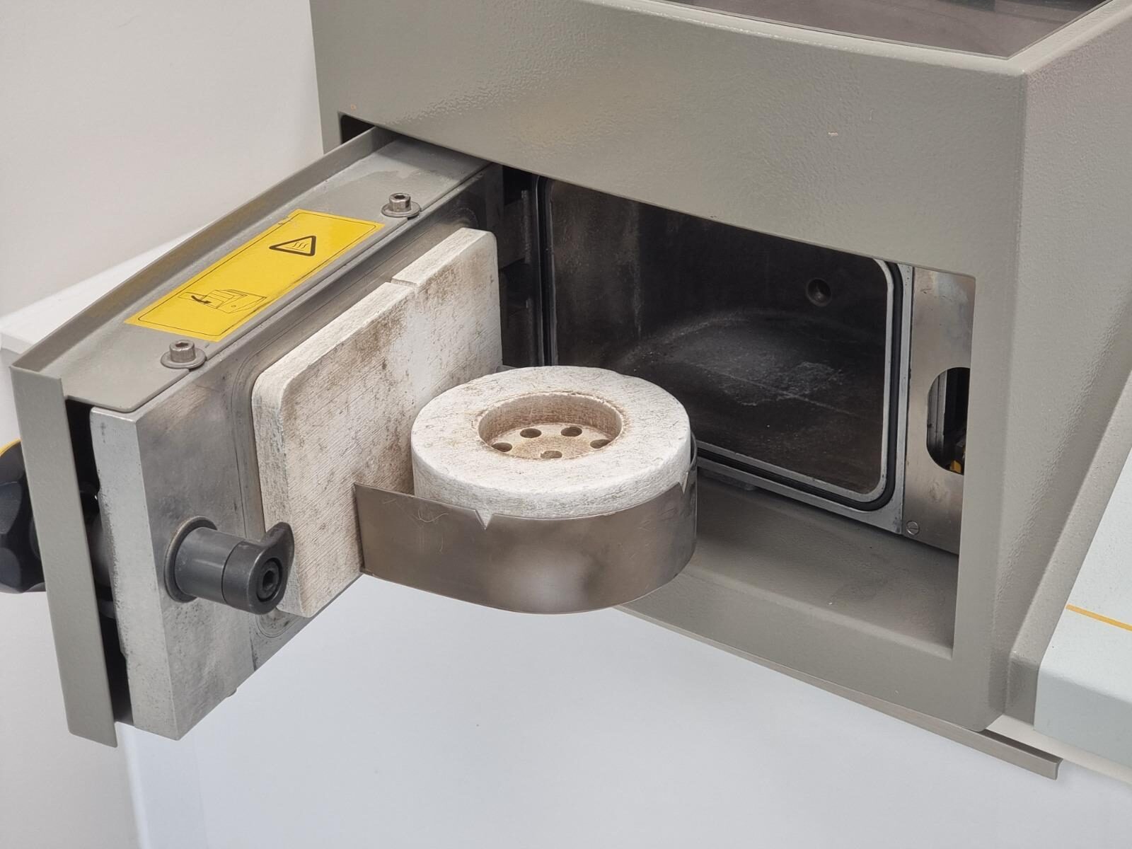 BEGO Nautilus® T Vakuum-Druck-Gießgerät (2008) – funktionsfähig | 333193 BEGO Nautilus® T Vakuum-Druck-Gießgerät (2008) – funktionsfähig | 333193
