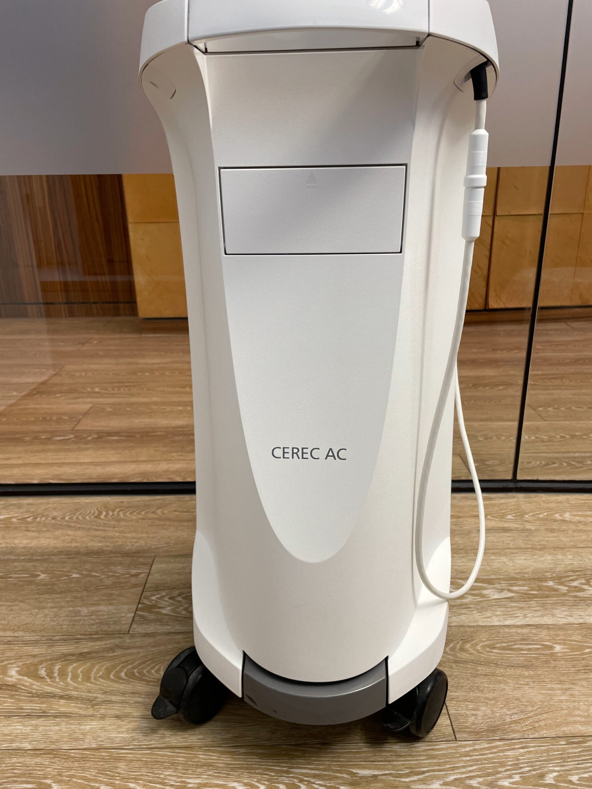 Sirona CEREC AC Omnicam mit Software 5.2 mit Upgrade auf Windows 10 und der Cerec PC 5.2.x | 335723