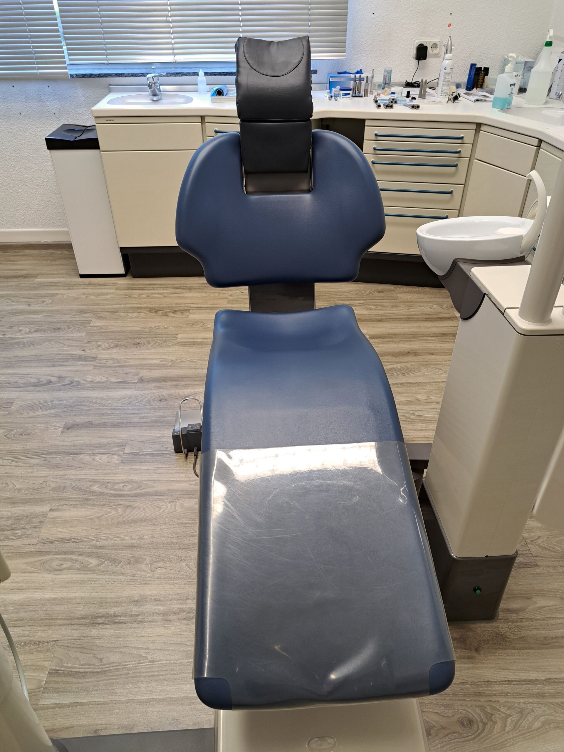 1 x Sirona M1 + mit Sirocam 3 Kamera und Sirona Behandlungszeile | 334821