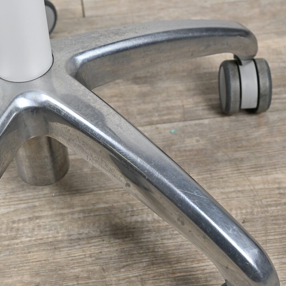 Kavo PHYSIO Evo Arzthocker in Chili gebraucht | 336105