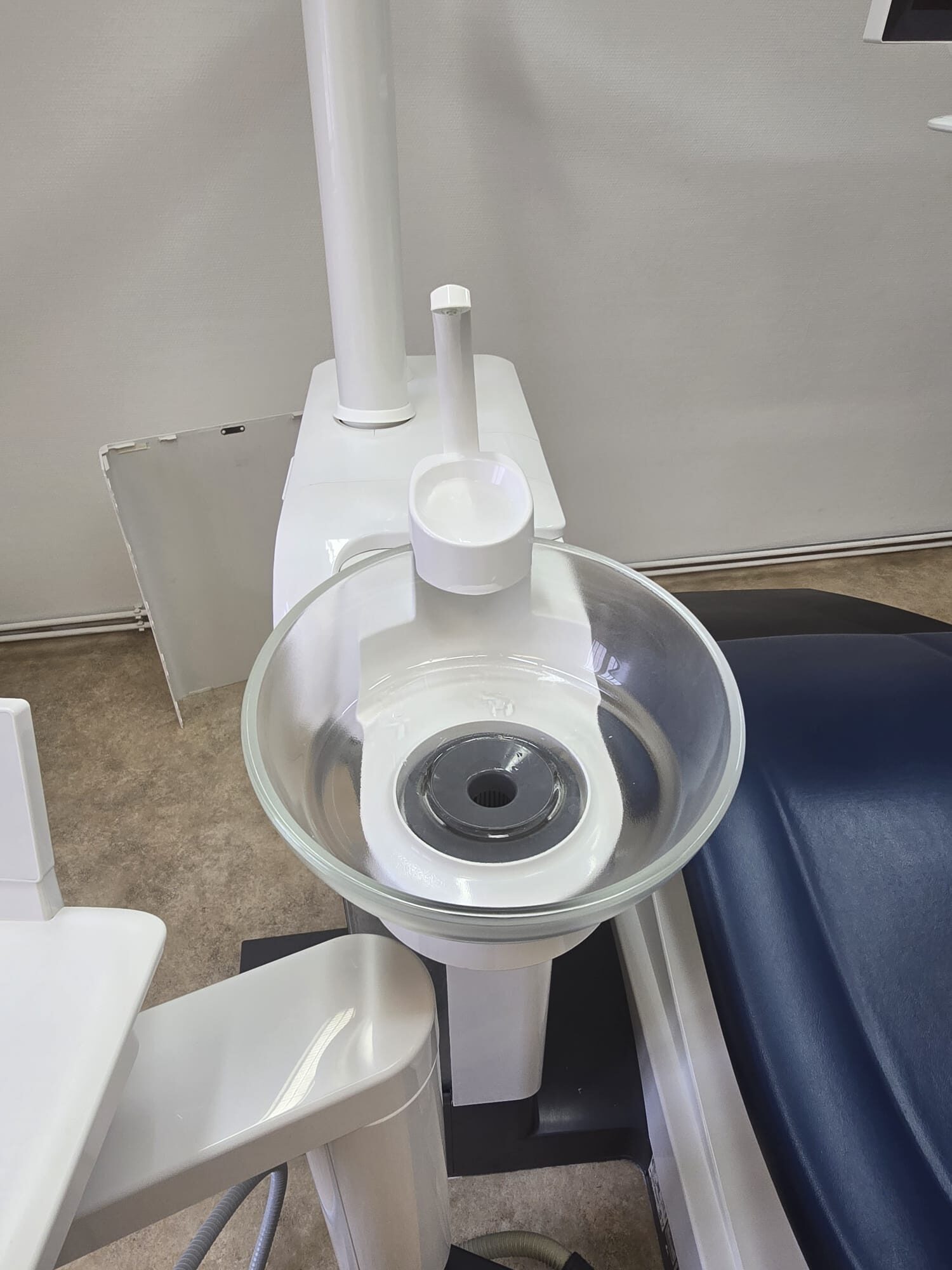 Sirona Teneo Bj. 2018 inkl. LEDview plus OP-Lampe – werkstattgeprüft – | 334690