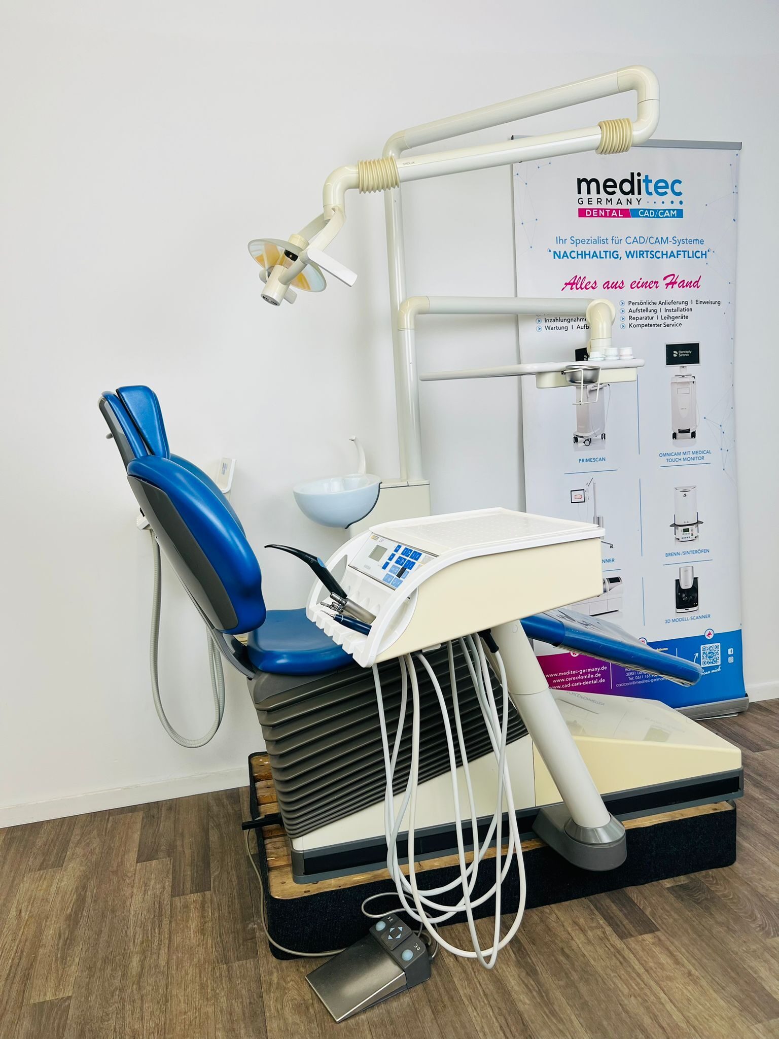 Sirona C4+ Behandlungseinheit werkstattgeprüft sehr gepflegt | 335362