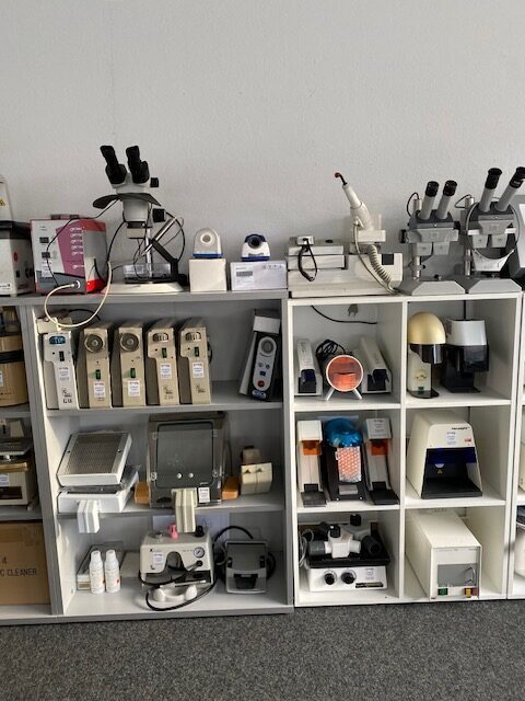 Gutgehender langjähriger Dentalgerätehandel (Zahntechnik) | 335324