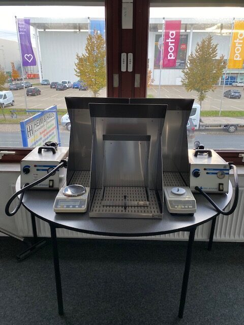 Gutgehender langjähriger Dentalgerätehandel (Zahntechnik) | 335325