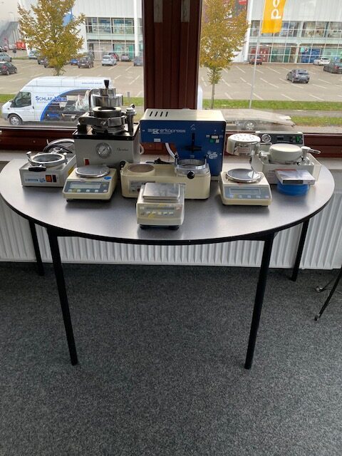 Gutgehender langjähriger Dentalgerätehandel (Zahntechnik) | 335326