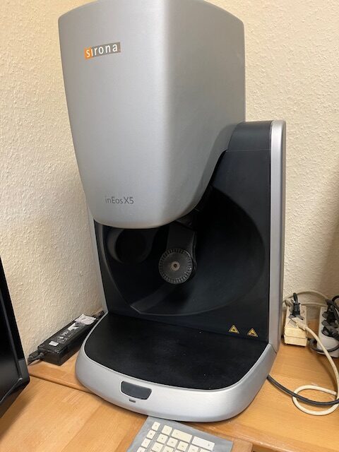 Fräsgerät Sirona in Lab MC XL, Scanner in EOS X5, Sinterofen in FireHTC Speed | 335092