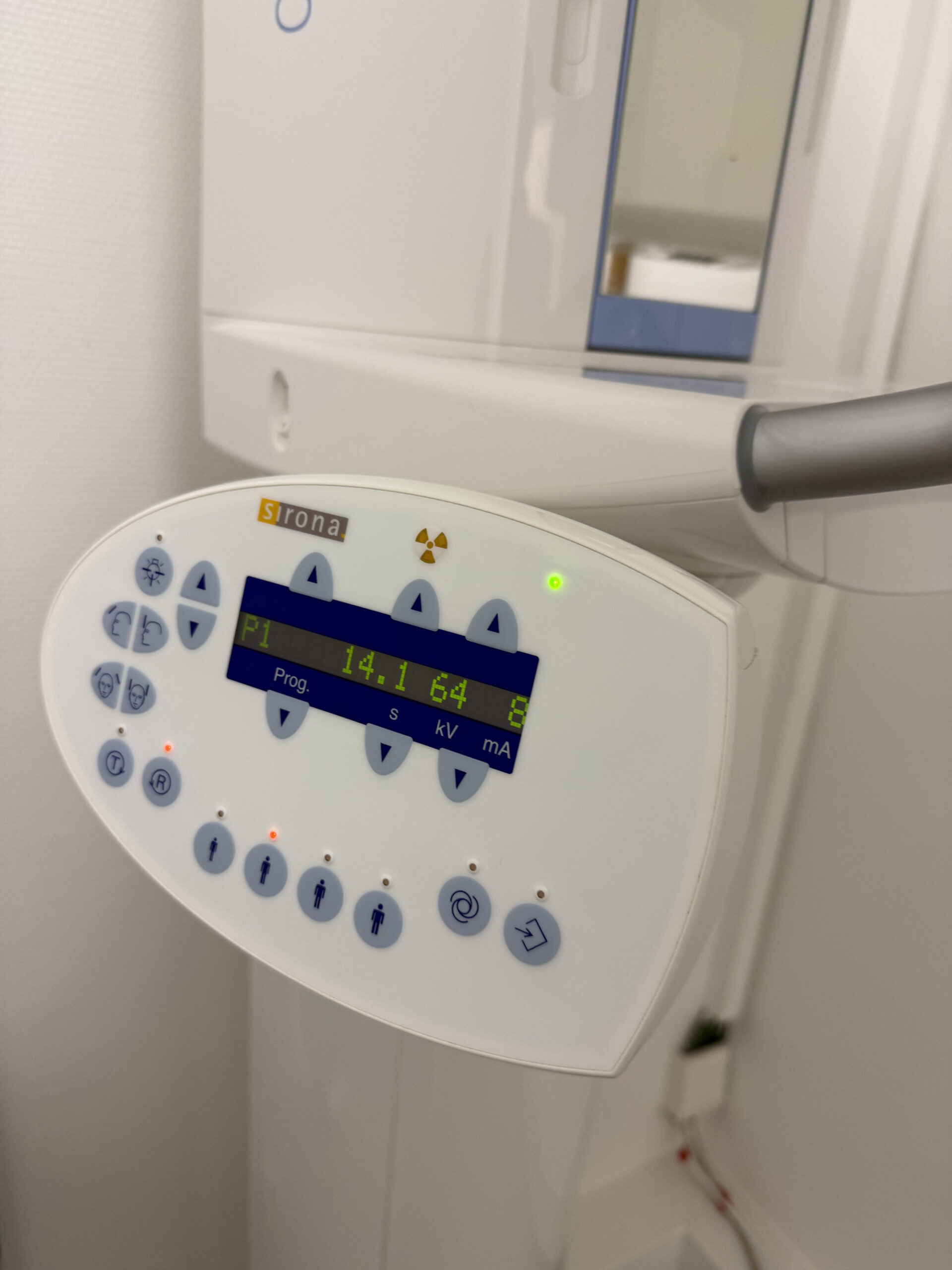 Sirona Orthophos XG 3 OPG Bj. 2017 Wiesloch bei Heidelberg | 335954