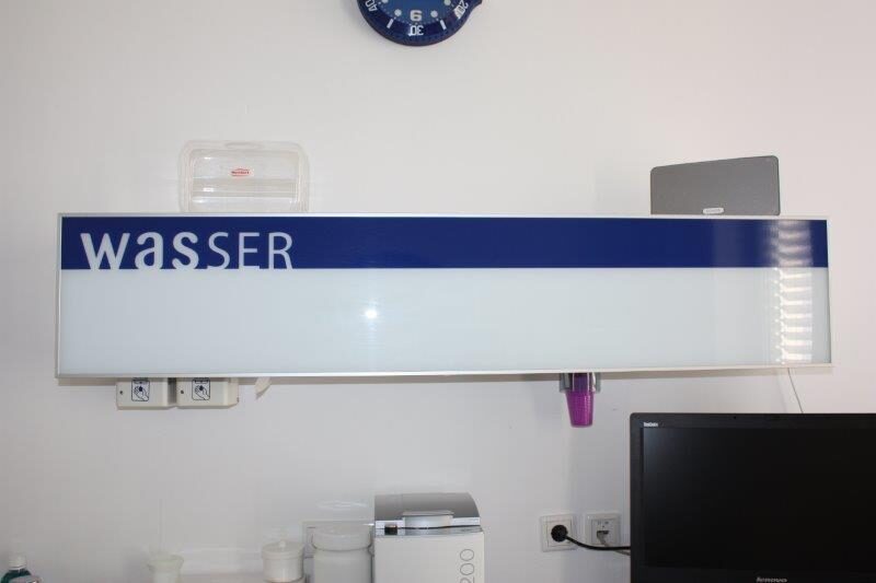 Behandlungszimmer mit Behandlungsstuhl und -zeile, auch einzeln aus Praxisauflösung | 335459