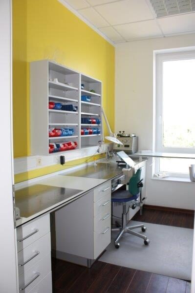 Polymerisationsgerät, Labormöblierung, Technikarbeitsplatz und weitere Geräte | 335514