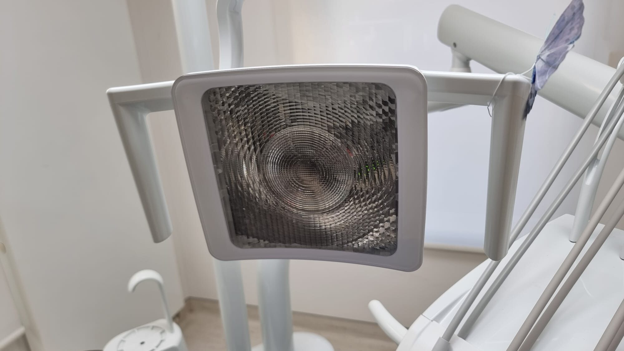 KaVo amiQa S – Schwingbügelsystem – Ausstellungsstück | Bj. 2025 | 335562