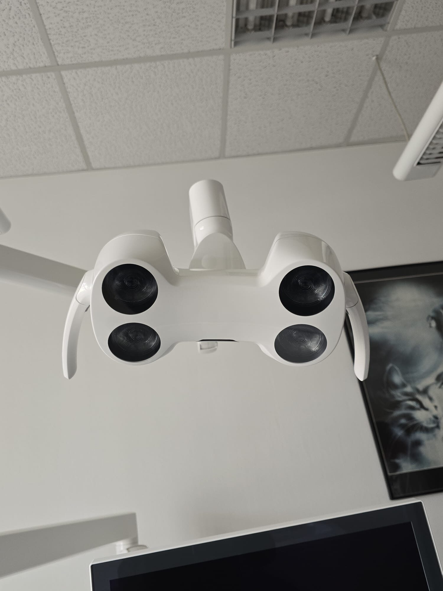 Sirona Teneo Bj. 2018 inkl. LEDview plus OP-Lampe – werkstattgeprüft – | 334691