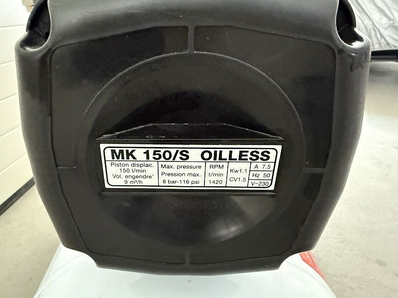 Schneider DruckluftMedic Air 300-90 W Kompressor ölfrei, leise, Dental & Labor | 335008