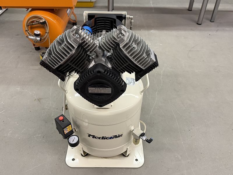 Medic Air 320 Kompressor – ölfrei, leise, Dental & Labor | 334998
